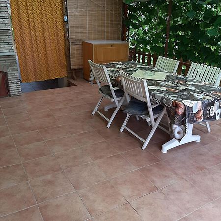 Agancs Vendeghaz Hotel Balatonszárszó Eksteriør billede